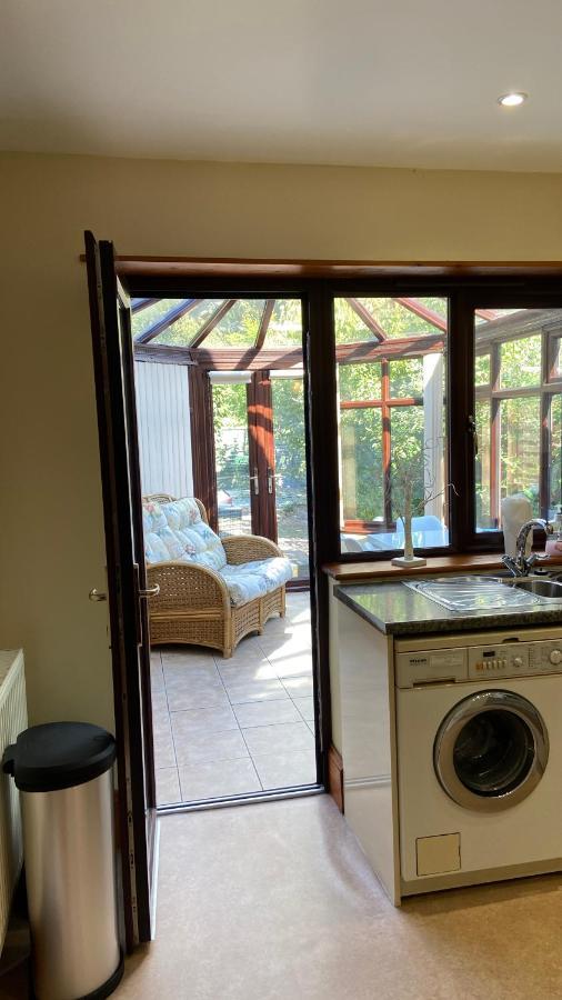 Beautiful Bexhill Cottage With Garden 3 Mins Walk To Beach Buitenkant foto