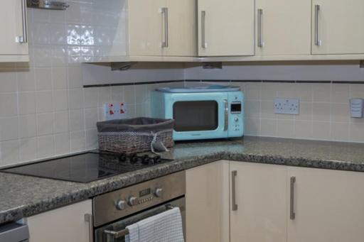 Beautiful Bexhill Cottage With Garden 3 Mins Walk To Beach Buitenkant foto