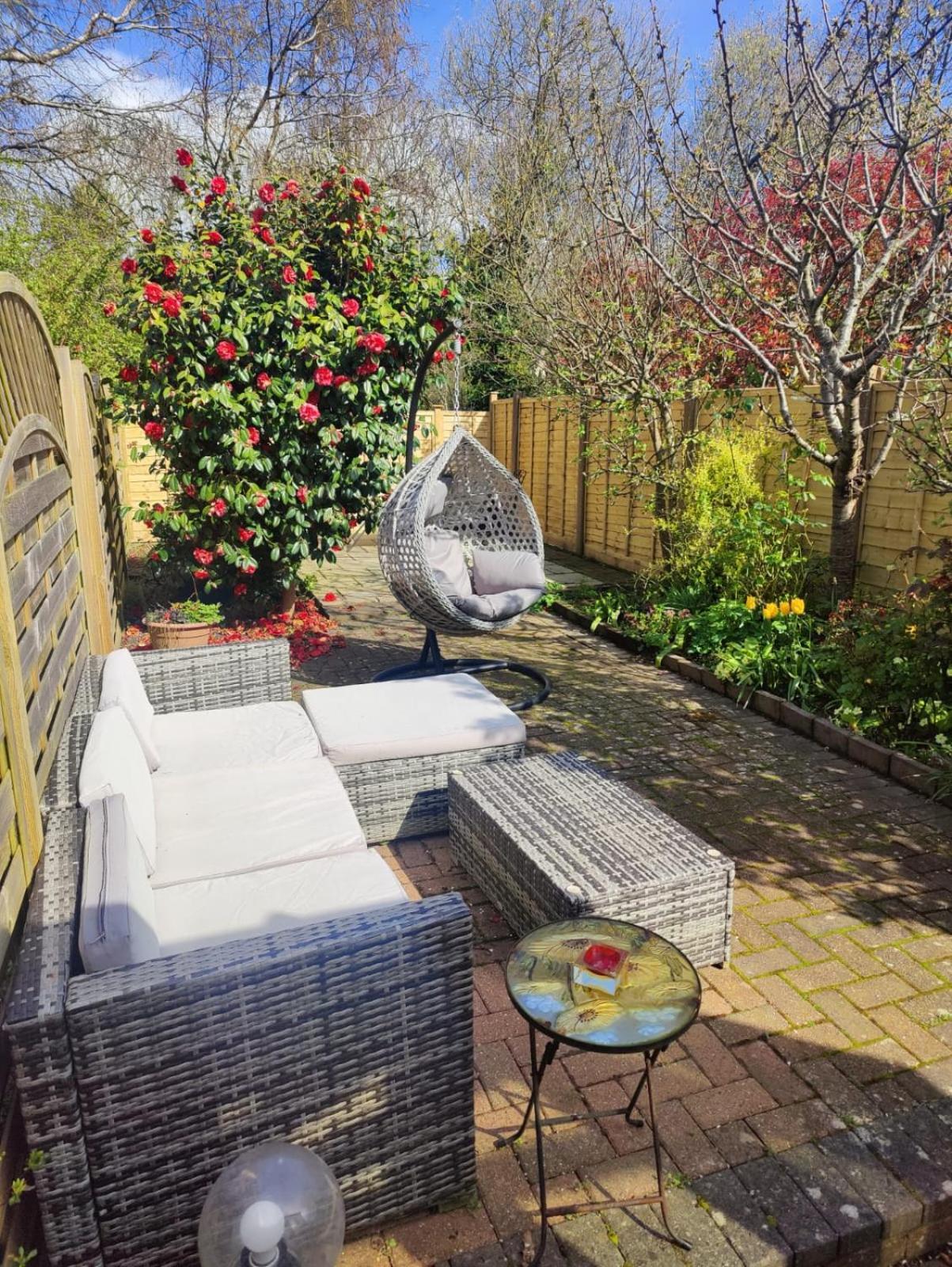 Beautiful Bexhill Cottage With Garden 3 Mins Walk To Beach Buitenkant foto