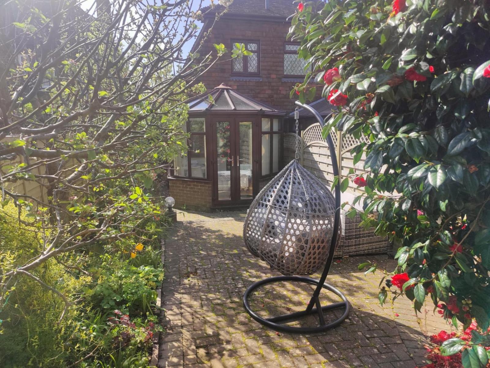 Beautiful Bexhill Cottage With Garden 3 Mins Walk To Beach Buitenkant foto