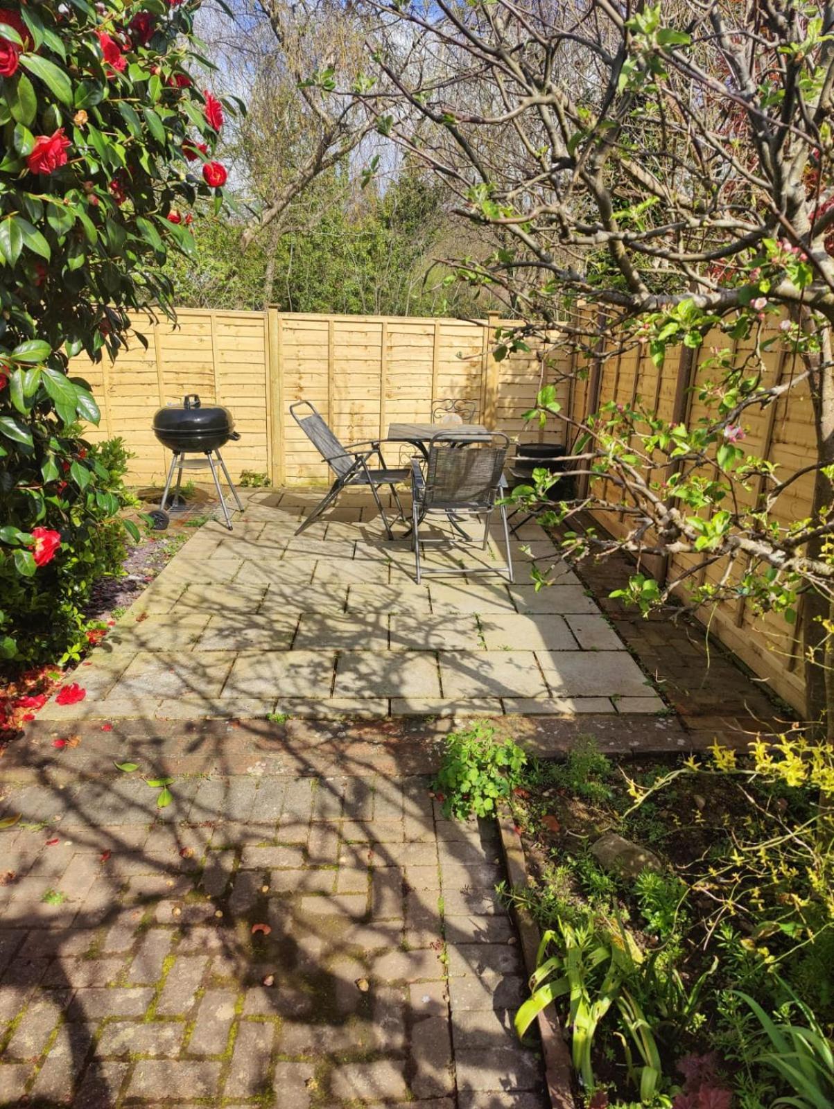 Beautiful Bexhill Cottage With Garden 3 Mins Walk To Beach Buitenkant foto