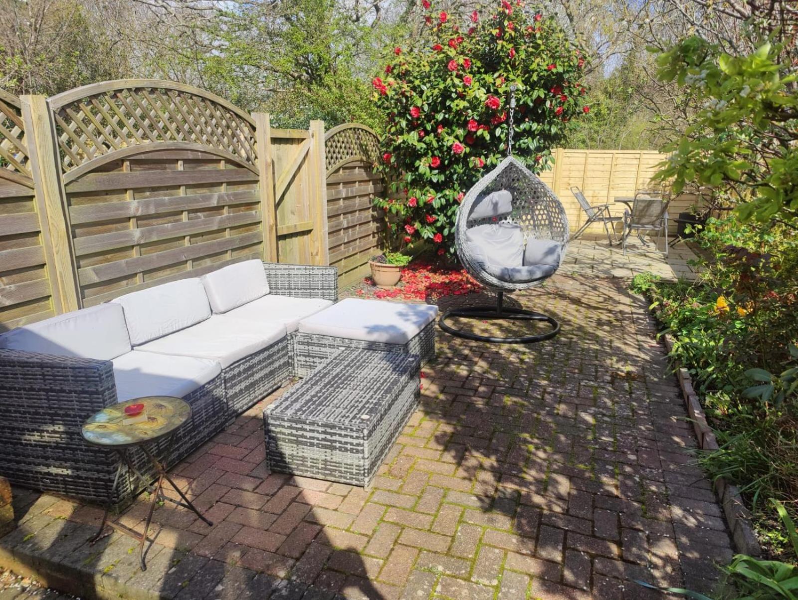 Beautiful Bexhill Cottage With Garden 3 Mins Walk To Beach Buitenkant foto